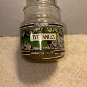 Yankee Candle BLACK LABEL RETIRED SCENT Hydrangea 3.7 oz.Jar Candle brand new!!!